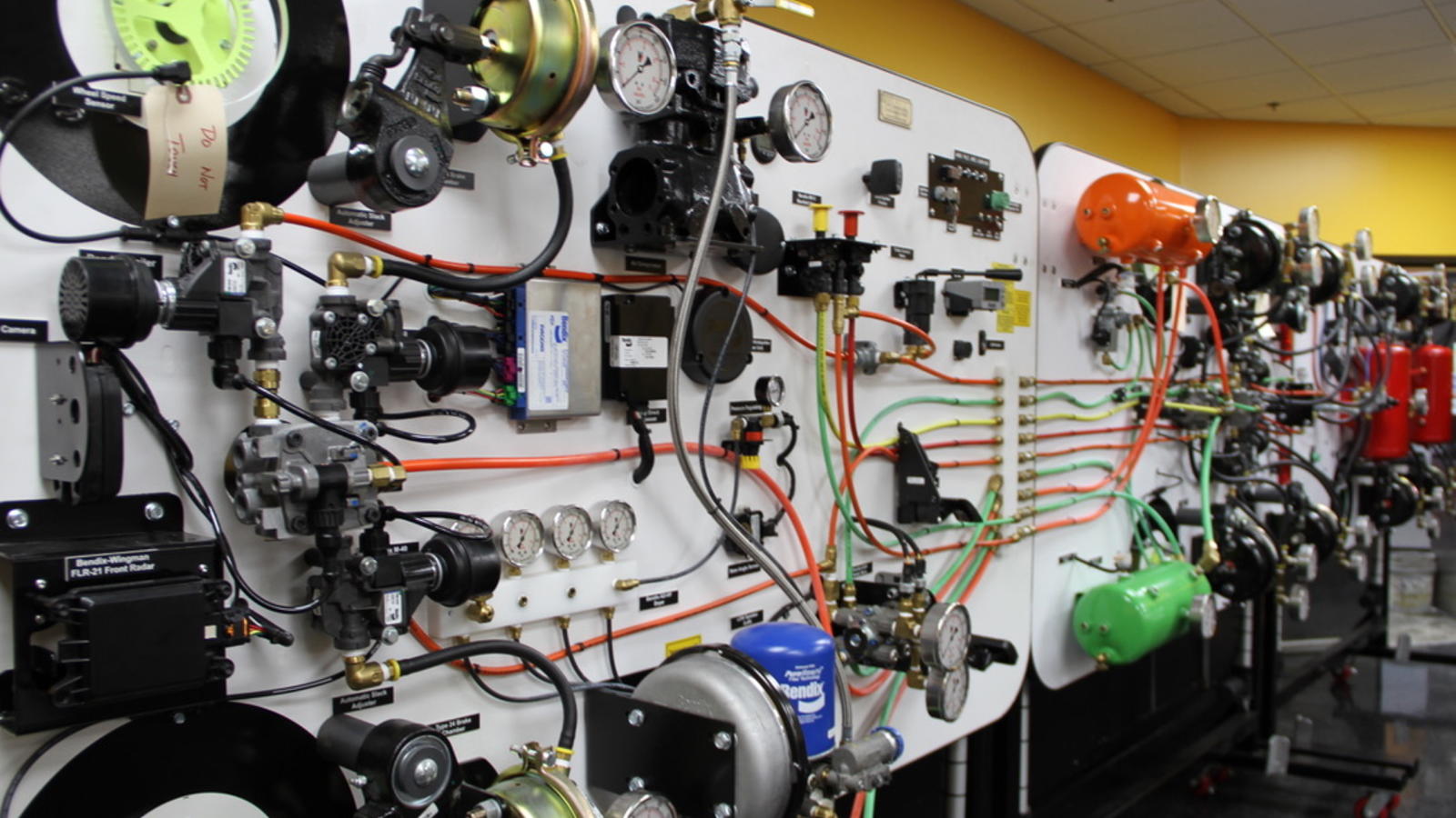 Air Brake Troubleshooting Demonstration Using the Bendix EC60 ABS/ATC